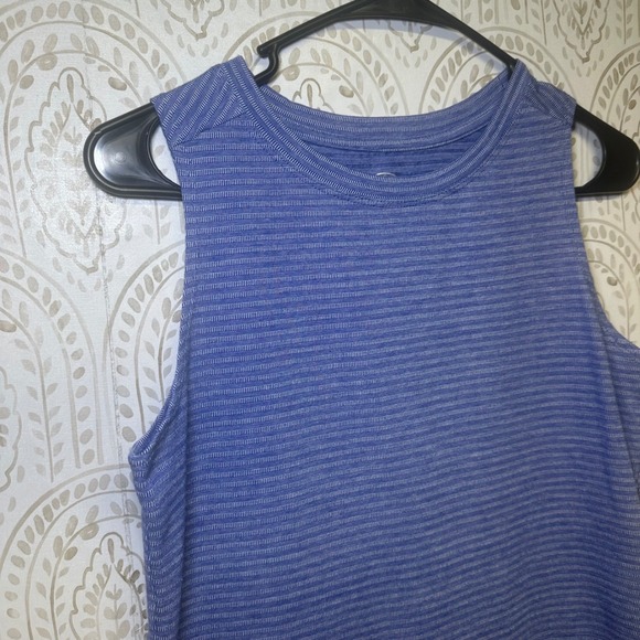 Athletic Works Women Blue Striped Tank Top Athletic Workout Gym Size M 8 10 - Picture 3 of 8